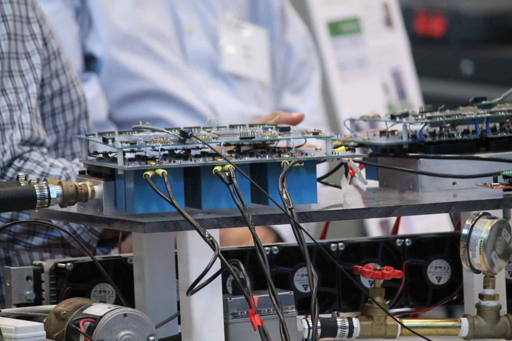 Y10. High Power Density EV Inverter